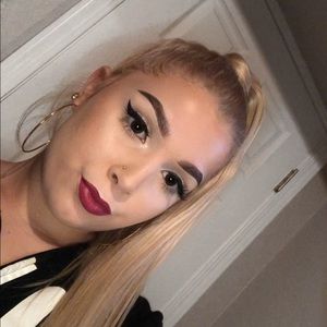 Meet your Posher, Marissa